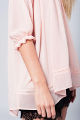 Rosa dünne Oversize Bluse mit gekreuzten Trägern am Rücken und 3/4 Ärmel von Q2 - Seitenansicht