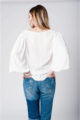 Weiße Oversize Bluse mit Fledermausärmeln in übergroßer Passform von Q2 - Rückenansicht
