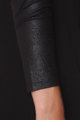 Schwarze dünne Damen Strickjacke mit Ärmel in Schlangenlederoptik von Q2 - Detailansicht