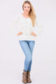 Weißer Damen Pullover Strickpullover mit Strasssteinapplikationen - Vokuhila-Form von JUS DE POM & CO - Ganzkörperansicht