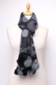 Dunkelgrauer Damen Schal mit Kunstfell-Bommel gemustert - Modeschal von Lil Moon - Ganzansicht
