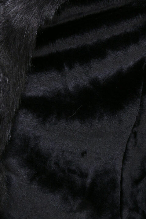 Khaki brauner Damen Winterparka mit Kapuze & schwarzem Kunstfellbesatz - gefütterte Winterjacke von Orcelly - Detailansicht