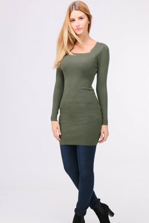 Khaki grünes leichtes Damen Feinstrick-Kleid - Pulloverkleid von QUEEN´S - Ganzkörperansicht