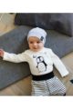 Ecru weißer Baby Jungen Mädchen Wickelbody langarm mit Pinguin-Motiv & Druckknöpfe unisex von Pinokio - Babyphoto