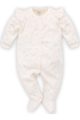 Ecru weißer Baby Schlafoverall mit Füßen, Rüschen & Sterne Motive für Mädchen - Schlafanzug & Strampelanzug Overall einteilig von Pinokio - Vorderansicht