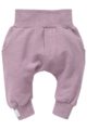 Rosa Baby Pumphose Sweatpants mit Taschen & silbernem Patch "Schlafendes Herz" Babyhose für Mädchen - Haremshose & Schlupfhose mit Komfortbund & breiten Bündchen von Pinokio - Vorderansicht