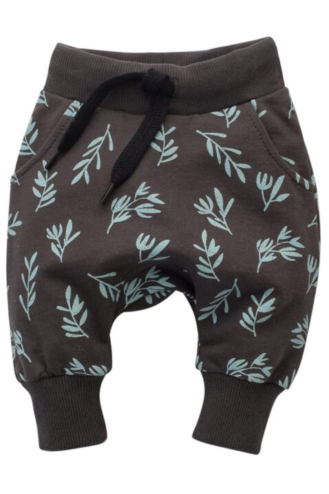 Braune Baby Kinder Pumphose Haremshose mit Taschen, Zweige mit Blätter All Over Muster für Jungen & Mädchen - STAY GREEN Babyhose Sweathose Pants Jogger von Pinokio - Vorderansicht
