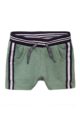 Baby Shorts mit Taschen + Komfortbund + Zierkordel aus weicher Baumwolle - Sommerhose grün mit Streifen - Kurze Hose für Jungen von Dirkje - Vorderansicht