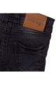 Baby Jeans mit Taschen + Marken-Patch in Lederoptik - Jeanshose für Jungen Slim Fit dunkelgrau - Babyjeans aus Baumwolle von Dirkje - Detailansicht