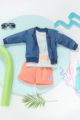 Blaue Kinder Baby Rundhals Übergangsjacke Denim & Reißverschluss Bomberjacke - Kurze Hose Shorts mit Kordel Koralle, SUN & FUN Patch von Pinokio - Inspiration Sommer-Outfit