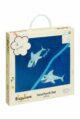 Baby Geschenkset mit Kapuzentuch große Kapuze & Waschhandschuh Waschlappen aus Frottee mit Haie in dunkelblau OEKO TEX für Jungen von Playshoes Deutschland - Geschenkbox