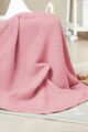 Rosa rot Babydecke mit eingestricktem Wolkenmotiv aus hochwertiger & pflegeleichter Baumwolle OEKO Tex von Nordic Coast Company - Kinderdecke Inspiration Lookbook