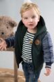 Junge Winter Baby Jungenjacke mit Kapuze, Taschen & gestreiften Bündchen zweifarbig grün grau - Gestreiftes Langarmshirt & Denim Jeans von Dirkje - Babyfoto Kinderfoto