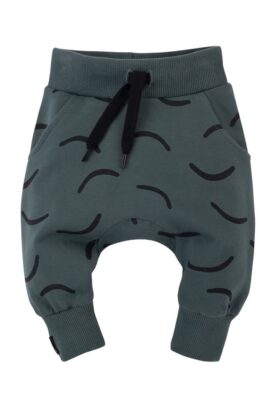 PINOKIO Baby Kinder Jungen Pumphose in Dunkelgrün mit Tigerstreifen + Seitentaschen – Lässige Haremshose mit Komfortbund – Vorderansicht