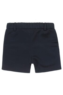 Schicke Kinder & Baby Jungen Kurze Hose mit Taschen & Logo blau-weiß Seitenstreifen in Navy Blau für Sommer von Koko Noko - Rückansicht