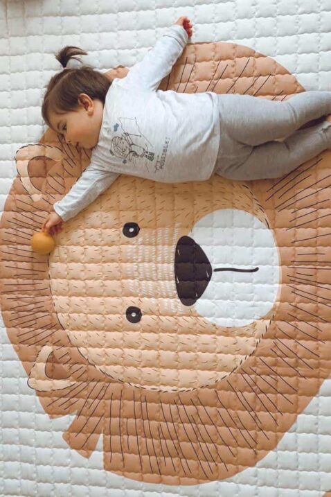 Baby Kinder 150x200 cm Indoor & Outdoor Spieldecke Krabbeldecke mit Löwe Motiv von Love by Lily - Playmat Draufsicht