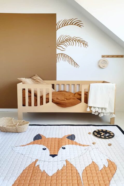 Baby Kinder 150x200 cm Indoor & Outdoor Spieldecke Krabbeldecke mit Fuchs Motiv von Love by Lily - Fox Playmat Seitenansicht im Kinderzimmer