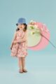 Baby & Kinder Sommer Blumenkleid ohne Ärmel mit Blumen Print Muster in Hellrosa aus Bio Baumwolle & Denim Mädchenmütze von Pinokio - Kinderfoto lachendes Mädchen mit Zöpfen