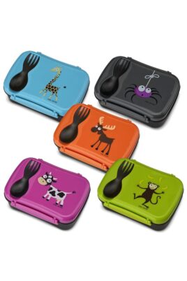 Carl Oscar Baby & Kinder Lunchbox mit Kühlakku, Multifunktionsbesteck & Tierdesigns Spinne, Giraffe, Affe, Kuh & Elch – Vorderansicht Kids Brotbox