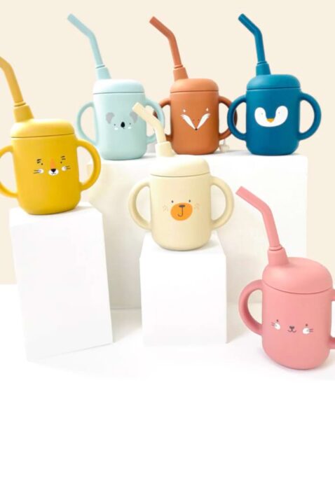 Baby & Kleinkinder Silikon Strohhalmbecher Trinklernbecher mit Tiermotiven Koala, Löwe, Pinguin, Katze, Fuchs, Bär von Les Petits Citrons - Vorderansicht alle 6 Farben mit 120ml