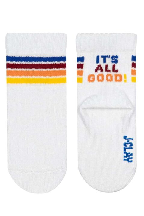 Robuste weiße Babysocken & Kindersocken aus hochwertiger Baumwollmischung von J.CLAY Socks - Detailansicht liegende Premium Tennissocken für Babys & Kinder mit IT´S ALL GOOD Statement Print & bunter Streifen, Made in Portugal