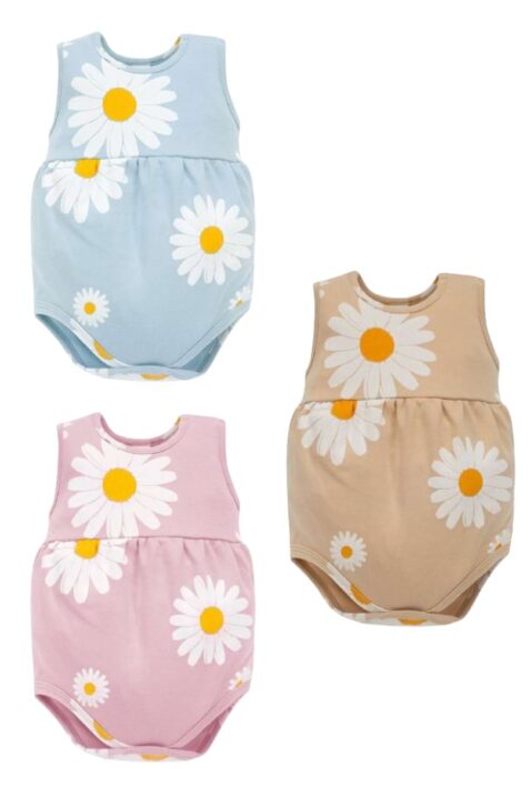 Beiger, hellrosa & hellblauer Mädchen Romper-Body ärmellos mit Gänseblümchen Motive & Raffungen für Babys & Kleinkinder von PINOKIO - Vorderansicht aller drei Sommer Träger-Body ohne Arm aus Baumwolle