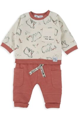 Baby & Kinder Sweatanzug mit Bären & Eisbären gemustert als 2-teiliges Set aus Schlupfhose Jogginghose mit Taschen & Rundhals Sweatshirt für Jungen in Rot-Weiß von BABYBOL - Vorderansicht Langarm 2er Jungenset aus 100% Baumwolle