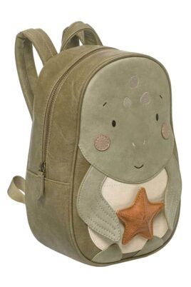 Schildkröte Marta Vintage Kindergartenrucksack aus veganem Kunstleder in Dunkelgrün - Kinderrucksack Bag mit Reißverschluss & recyceltem Material von LITTLE WHO - Seitenansicht Animal turtle Kita Jungenrucksack & Mädchenrucksack ab 1 Jahr